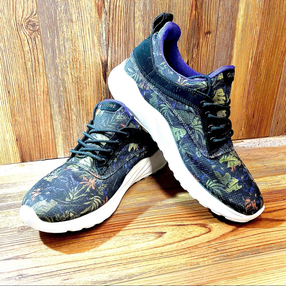 Mens Globe Black Floral Nitrolite Shoes Size 9.5 Great Condition